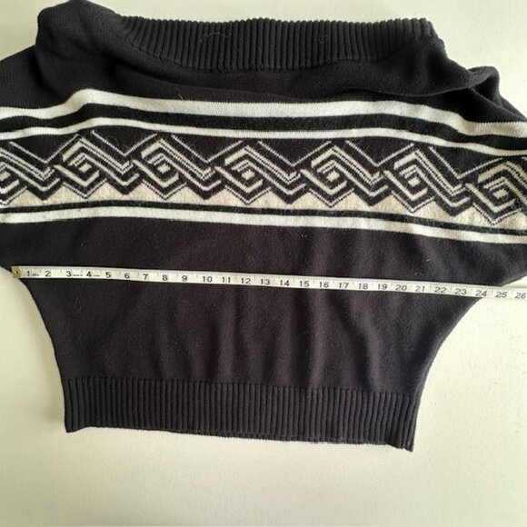 White House Black Market- Mini Poncho/Dolman Geometric Sweater Size Large - Picture 7 of 9